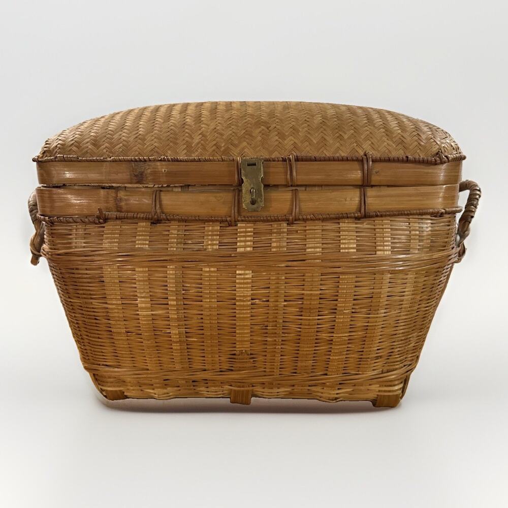 Vintage Asian Wicker Ratan Basket W/Handles And Brass Hinges 16" x 12” x 14"